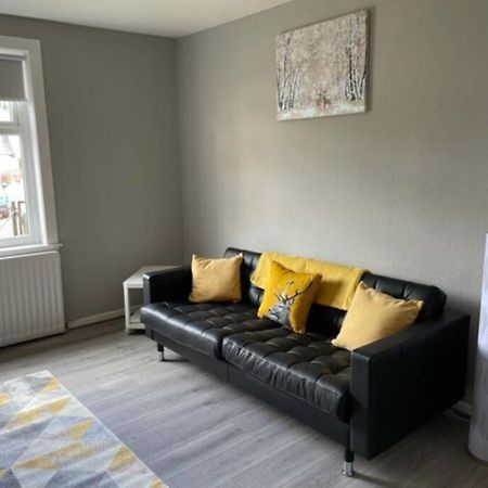 Beautiful Two Bedroom Flat By The Loch Balloch Exteriör bild