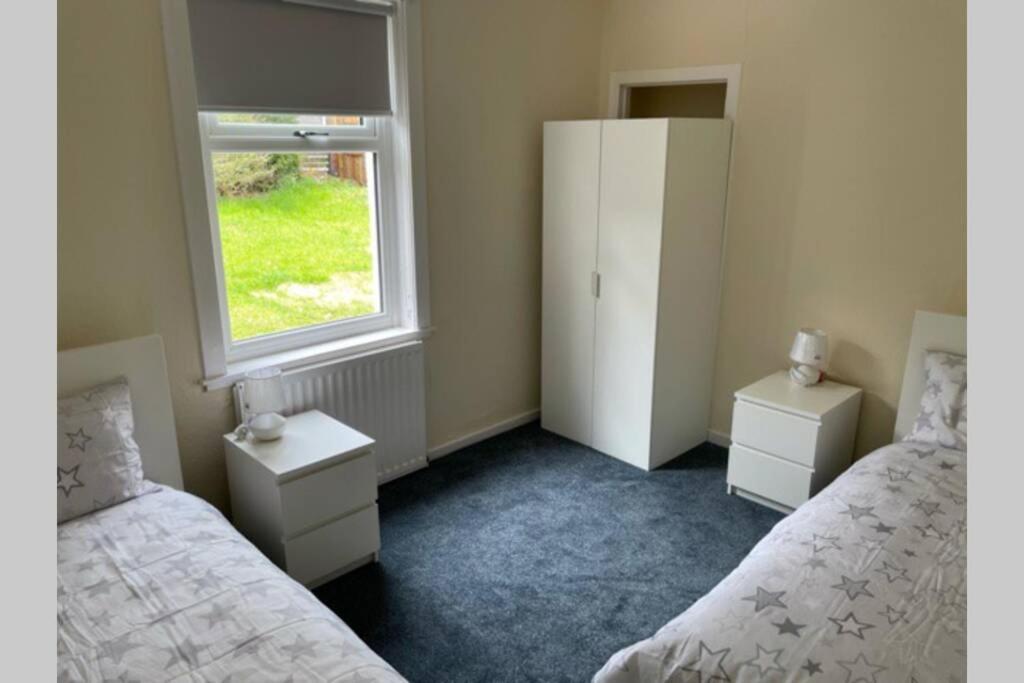 Beautiful Two Bedroom Flat By The Loch Balloch Exteriör bild