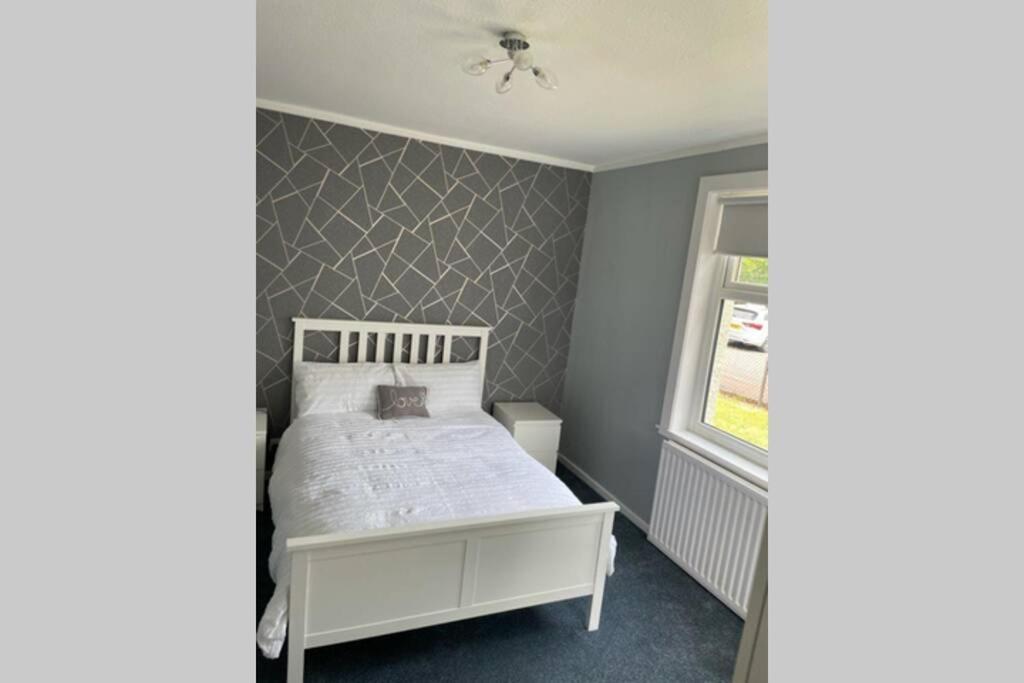 Beautiful Two Bedroom Flat By The Loch Balloch Exteriör bild