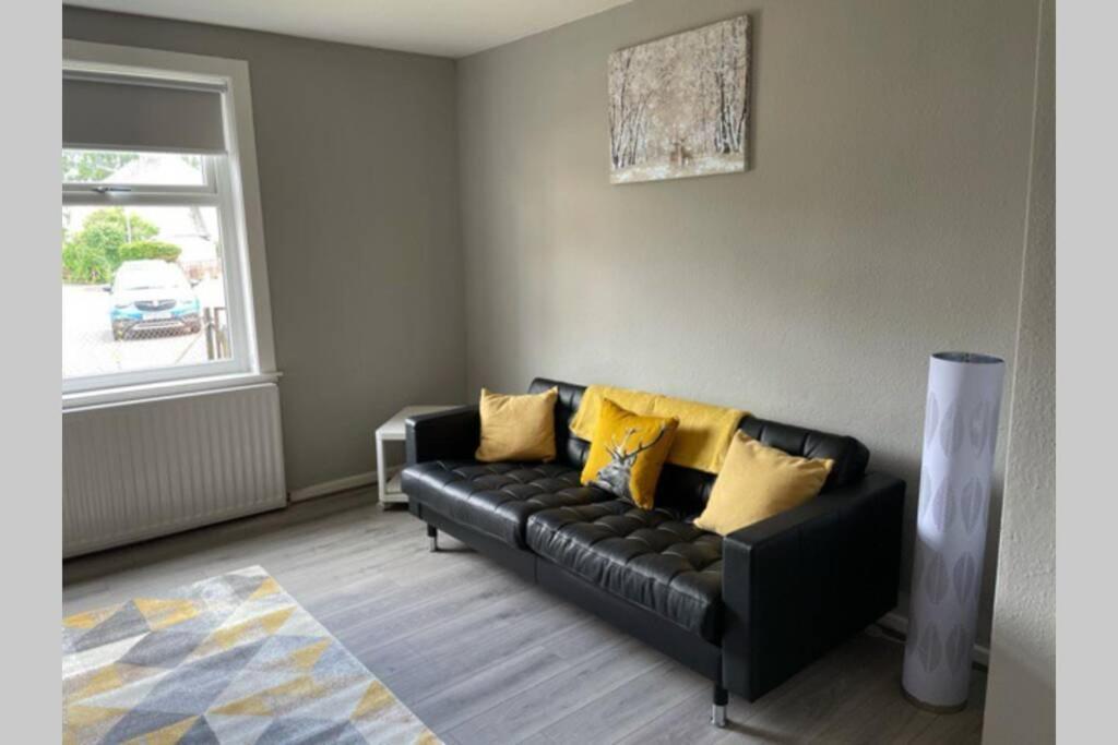 Beautiful Two Bedroom Flat By The Loch Balloch Exteriör bild